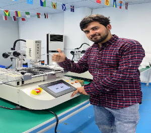 The Role and Selection Guide of PCB Rework Station