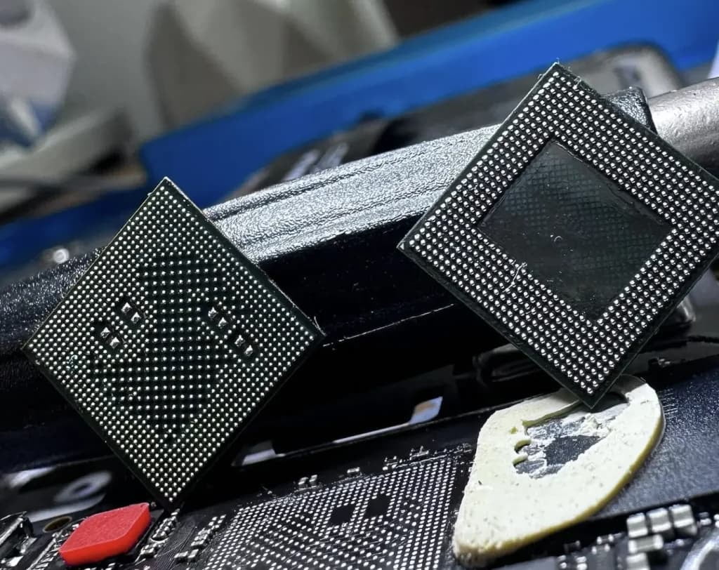 BGA solder ball structure under GPU chip on multilayer PCB